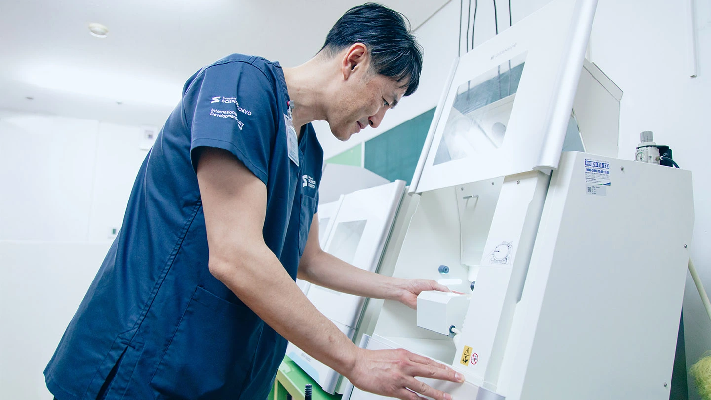 Portrait photography: Professor Manabu Kanazawa