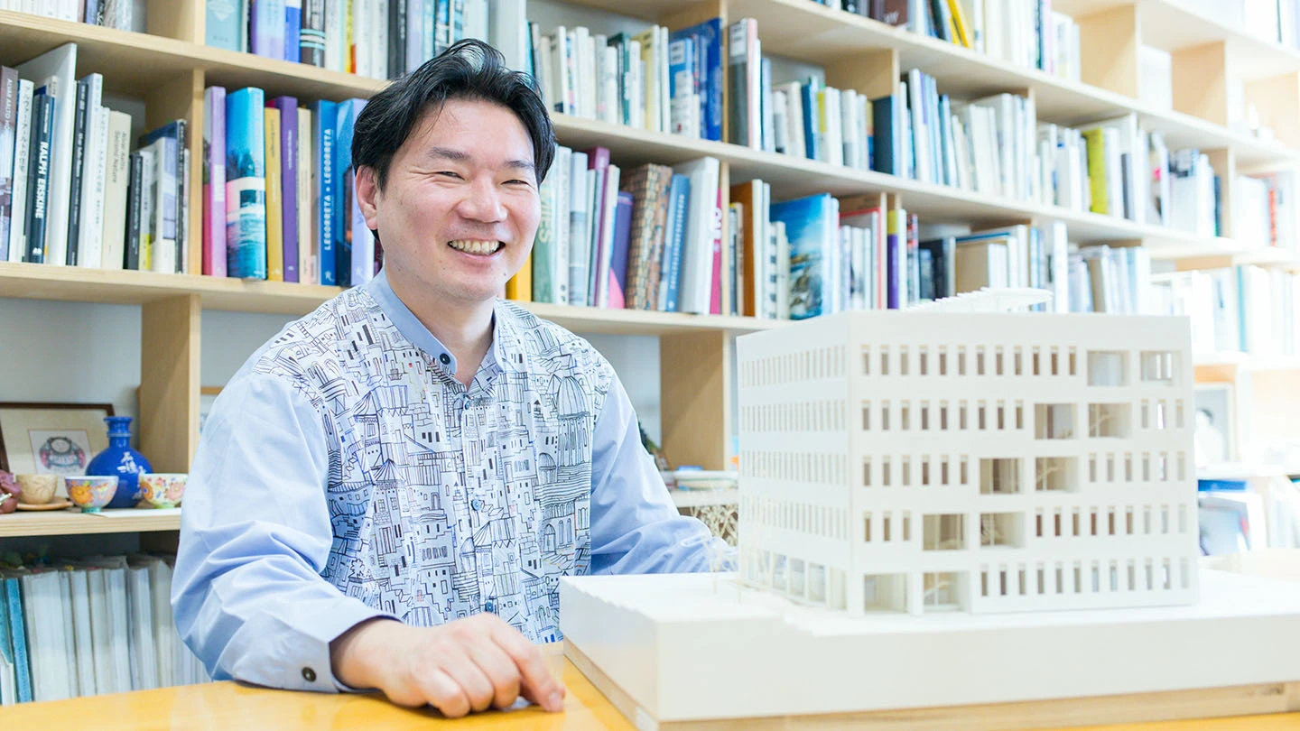 人物写真：村田涼准教授